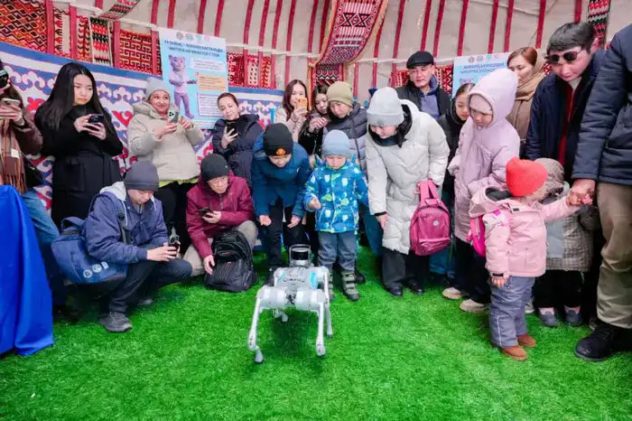 Кибергигиена, полицейский дрон и цифровая грамотность: юрта «Закон и порядок» заработала на Наурыз в Астане (6)