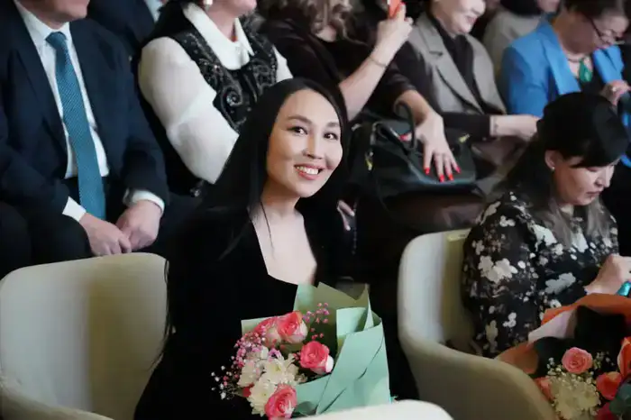 В Кокшетау вручили ключи от 125 квартир очередникам категории СУСН (2)