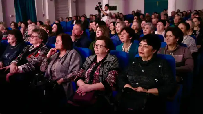 В ВКО состоялась премьера спектакля «Ангел в тюбетейке» (4)