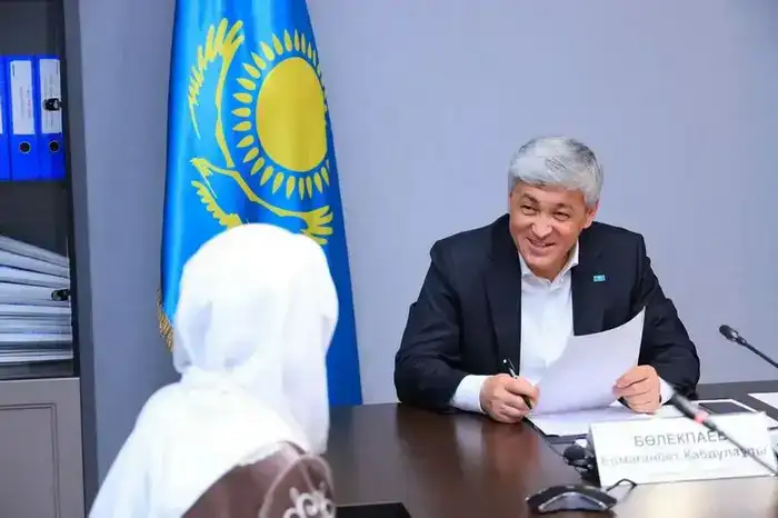 Ермаганбет Булекпаев провёл личный приём жителей (4)