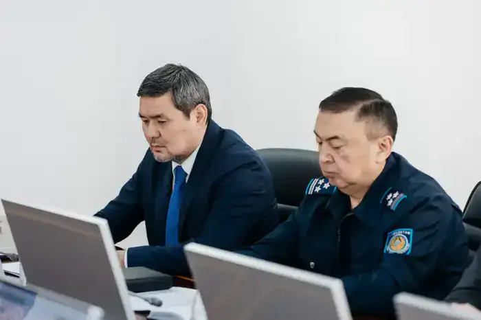 В Атырау состоялось совещание по вопросам экологии и озеленения (4)