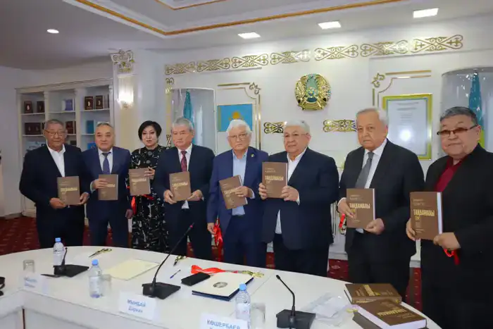 В Астане прошла презентация книги Шархана Казыгула (6)