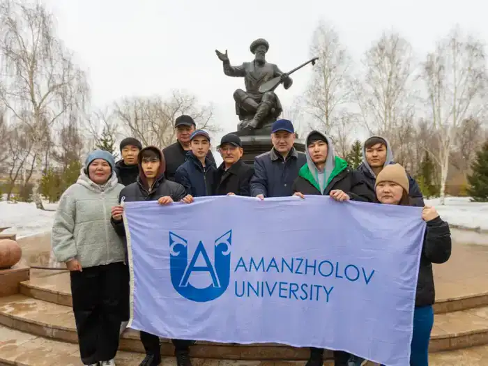 В Усть-Каменогорске в парке имени Жамбыла Жабаева прошёл субботник (10)
