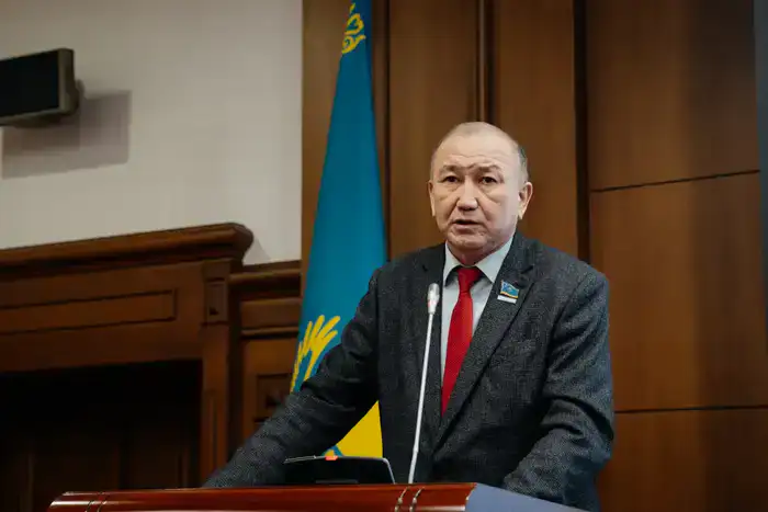 Обсуждение изменений в Конституции на встрече в Министерстве культуры и информации РК Шымкенте