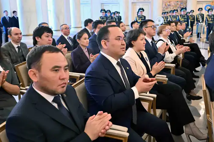 Президент Касым-Жомарт Токаев принял участие в торжественном мероприятии, посвященном принятию Конституции (5)