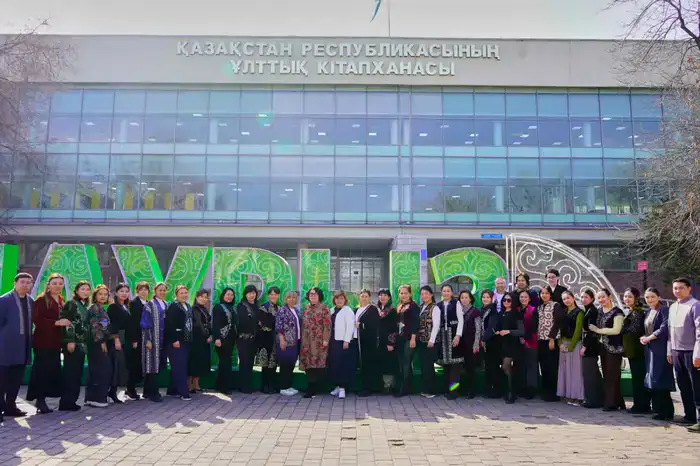 В Алматы прошла акция по озеленению, приуроченная ко Дню обновления