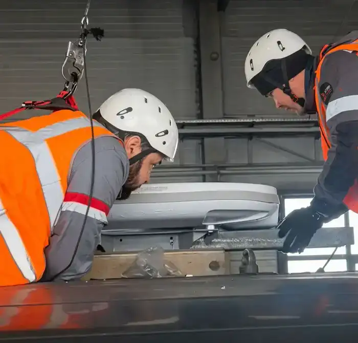 В Казахстане расширяется внедрение спутникового интернета в поездах (2)