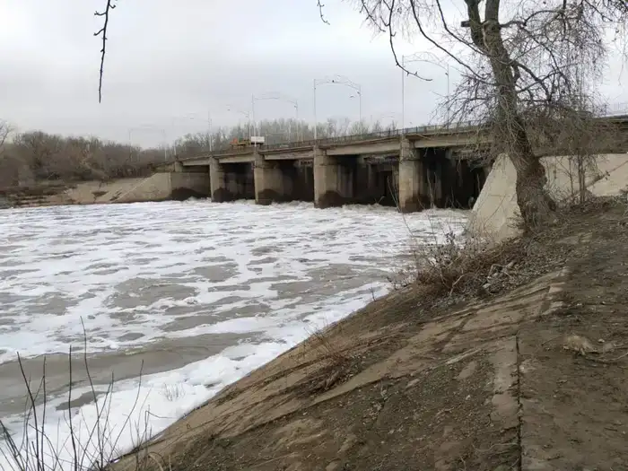 Оросительная система, обеспечивающая водой 87 населенных пунктов Западно-Казахстанской области, подготовлена к пропуску весеннего паводка (2)