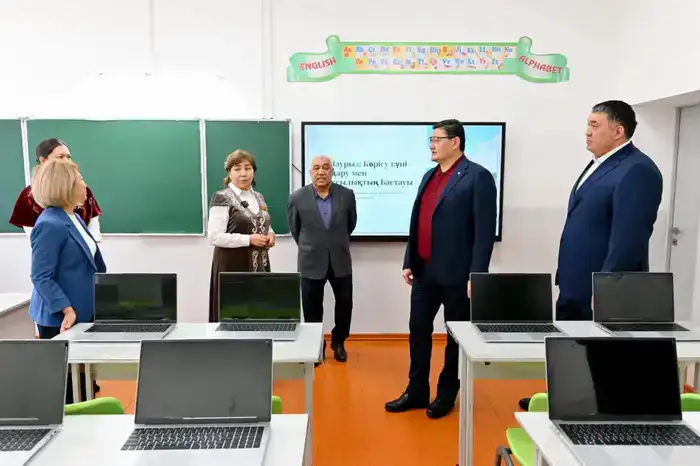 Аким области посетил образовательные объекты Аягозского района (9)