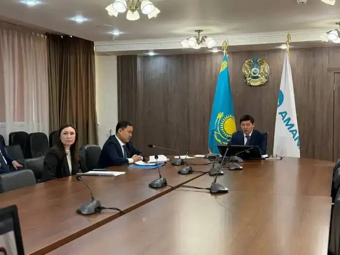 Вице-министр торговли и интеграции Айдар Абилдабеков провел прием граждан на площадке партии «AMANAT» (3)