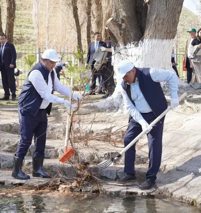 Чистая вода — чистая совесть: Олжас Бектенов поддержал акцию «Мөлдір бұлақ» в сердце Туркестанской области