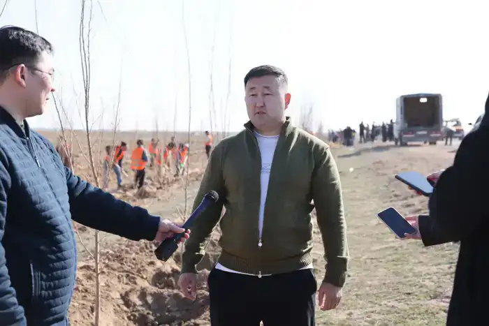 В Илийском районе ведутся масштабные работы по озеленению (6)