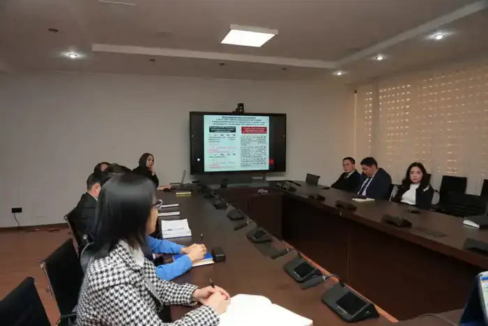 Сотрудники Министерства транспорта и Министерства промышленности и строительства Казахстана обсудили антикоррупционное законодательство на семинаре
