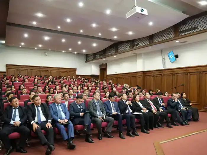 В Министерстве экологии состоялась встреча с членами Общенациональной коалиции по разъяснению проекта новой Конституции (7)