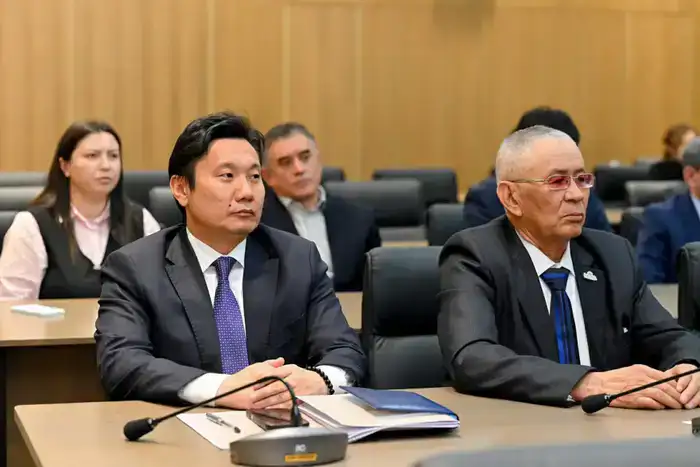 Члены общественного совета области Абай выразили поддержку новой Конституции (4)