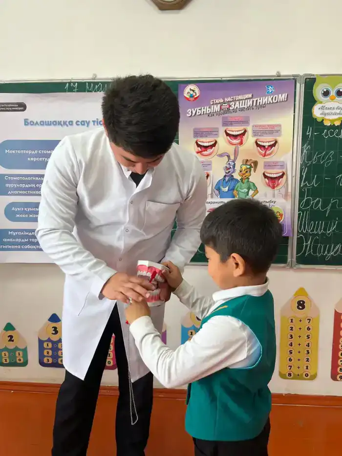 Профилактика стоматологических заболеваний более 60000 детей Казахстана