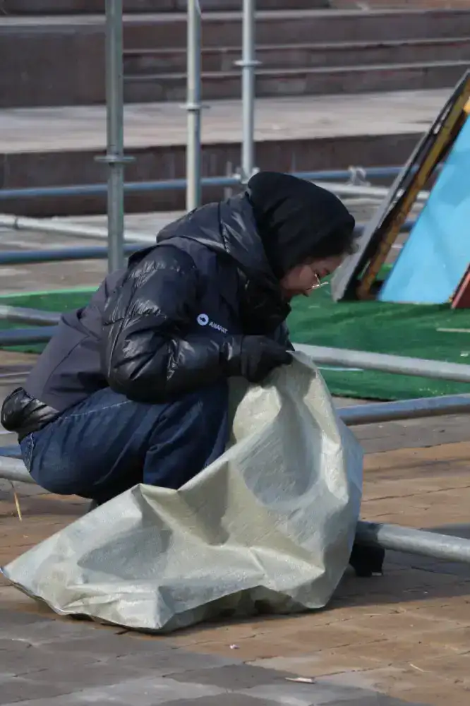 Тазару күні: в Актобе молодежь привела в порядок парки (8)