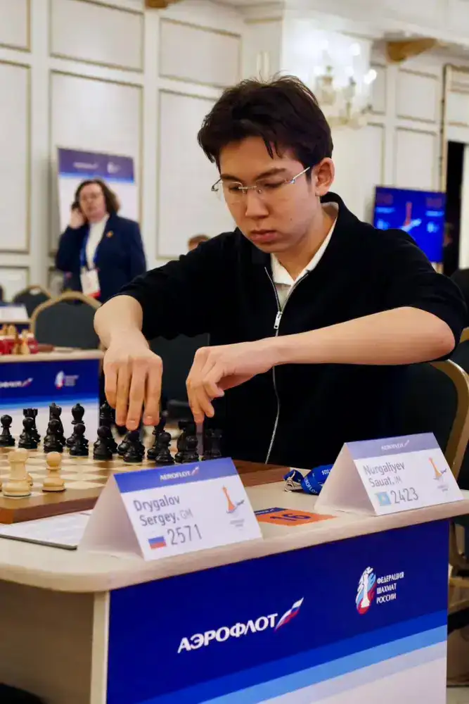 Шахматный юниор из Астаны обошёл гроссмейстеров в Москве!