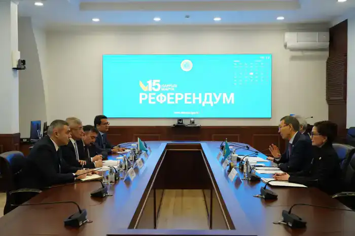 В Центральной комиссии референдума состоялась встреча с руководством миссий наблюдателей Шанхайской организации сотрудничества (ШОС) и Организации тюркских государств (ОТГ) (3)