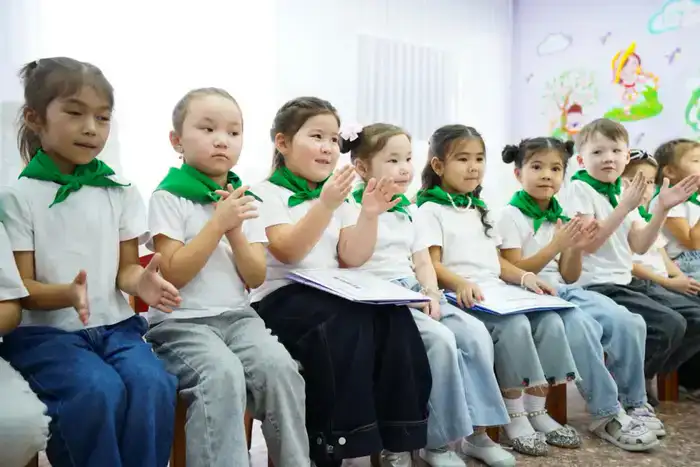 Цветы жизни: как в детском саду «Өрлеу» поддержали акцию «Таза Қазақстан»