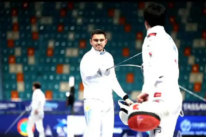Спортсмен из ВКО стал серебряным призёром Кубка мира по фехтованию на шпаге (4)