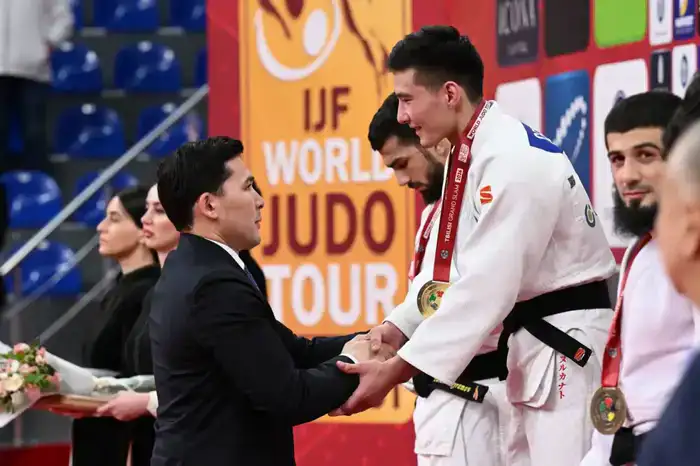 Золото Нурканата Серикбаева в Тбилиси