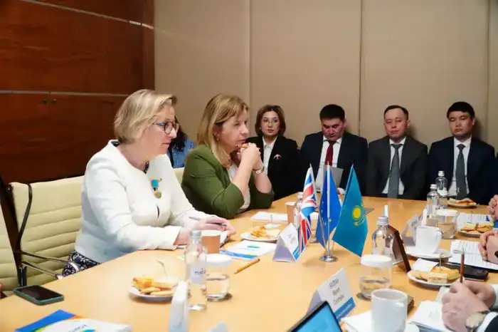 Марат Ахметжанов провёл встречу с послами ЕС и Великобритании для обсуждения сотрудничества