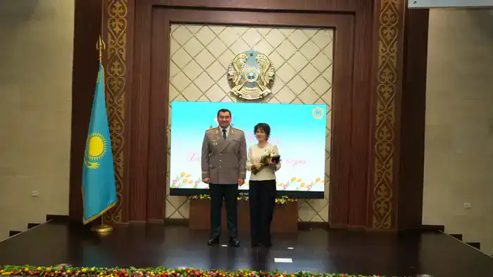 Глава МЧС поздравил женщин ведомства и вручил государственные награды (5)