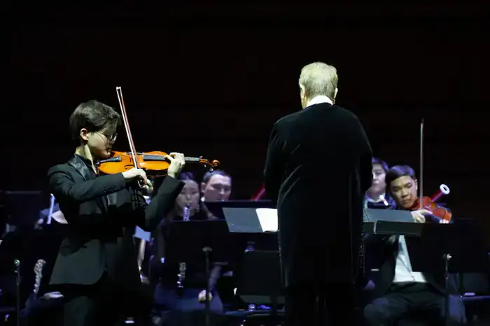 В «Қазақконцерте» состоялся концерт «PAGANINI & BRUCH» (3)