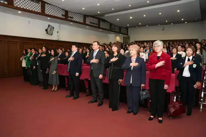 Вдохновляющие муза юстиции: Ерлан Сарсембаев поздравил женщин-правозащитниц с 8 марта