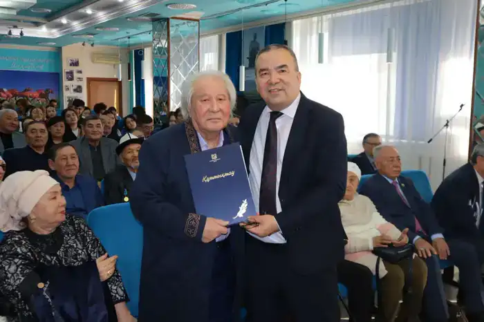 Словесный мост к наследию: в Астане отпраздновали 80-летие Серика Тургынбекулы Шымкенте