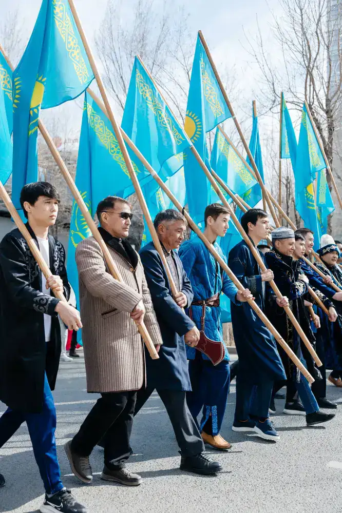 Атырау: 5 000 душ в национальных костюмах сплели праздник в один узор традиций