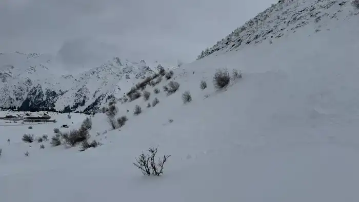 МЧС предупреждает об опасности схода лавин (3)