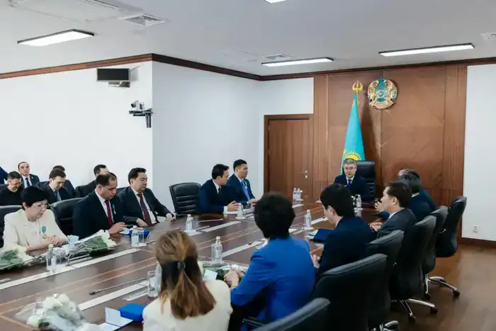 В Атырау вручили государственные награды (10)