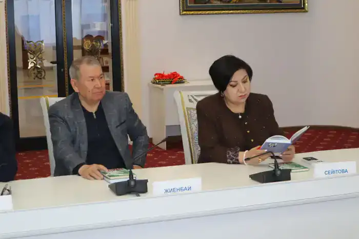 Презентация книг Амангельды Кеншиликулы в Алматы