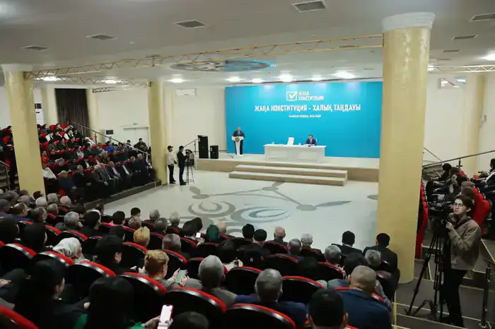 Конституция как компас: народ выбирает путь к справедливости