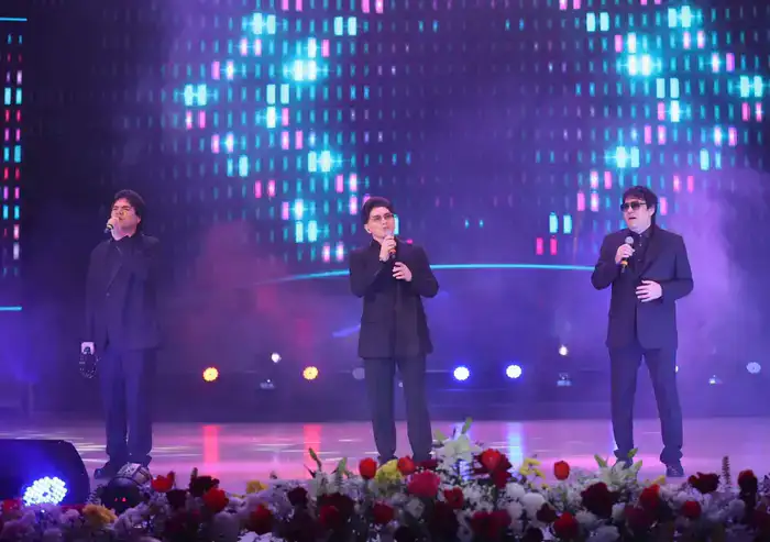 Ербол Карашукеев поздравил жительниц Жамбылской области с 8 Марта (10)