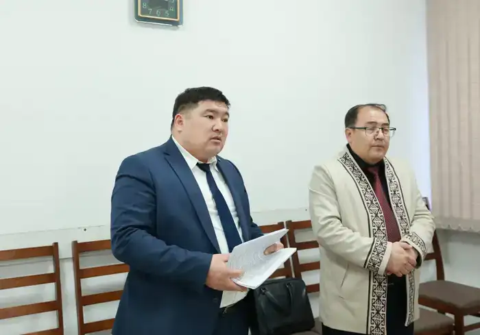 Прием граждан Ербола Карашукеева обсуждение проблем образования и здравоохранения