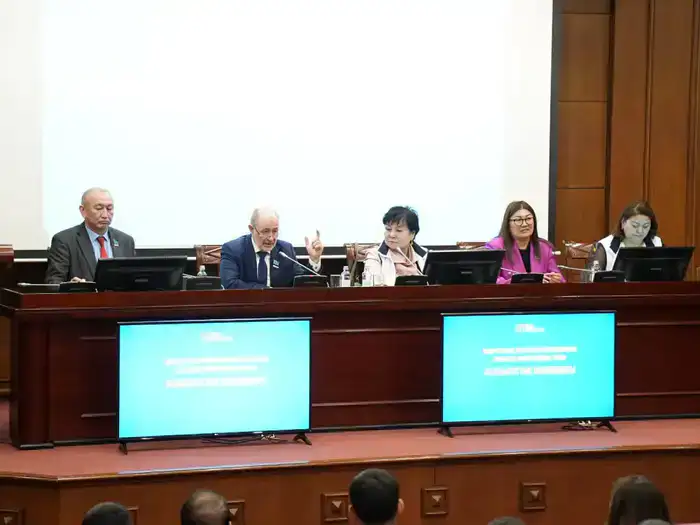 В Министерстве экологии состоялась встреча с членами Общенациональной коалиции по разъяснению проекта новой Конституции