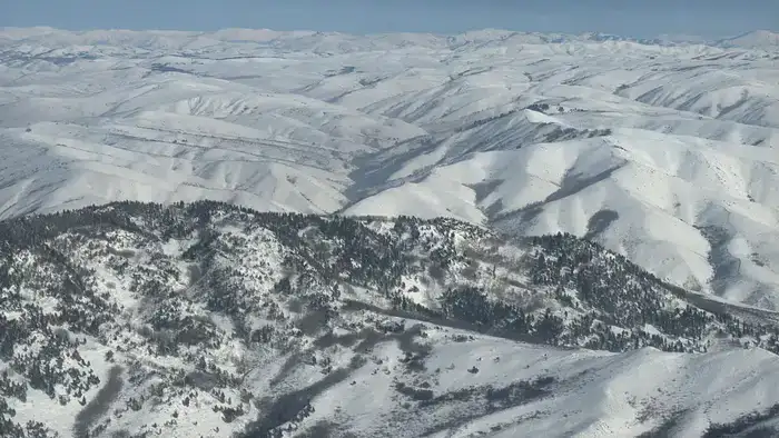 В регионах проводится мониторинг паводкоопасных участков и противопаводковые работы (4)