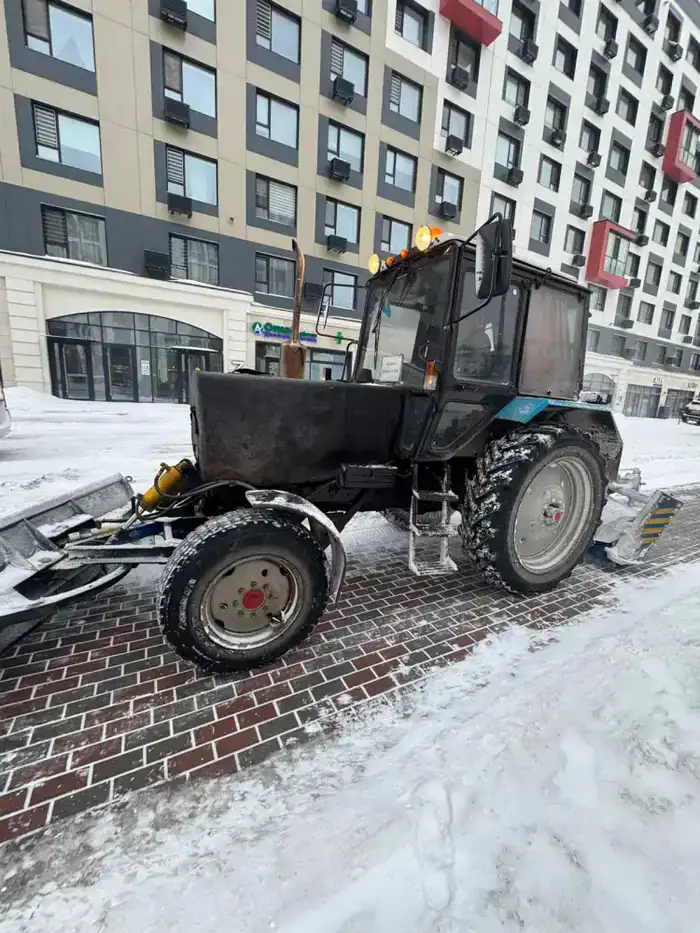 В Астане на снегоуборочные работы вывели более 1,7 тыс. единиц спецтехники (8)