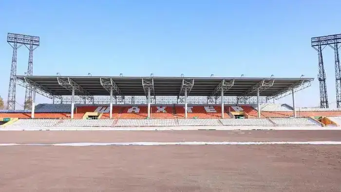 В Караганде обновляют стадион «Шахтёр»: новые технологии и улучшение инфраструктуры для зрителей