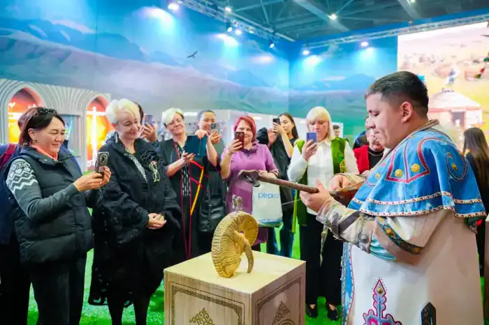 В Астане проходит книжная ярмарка Nauryz Kitap Fair (5)