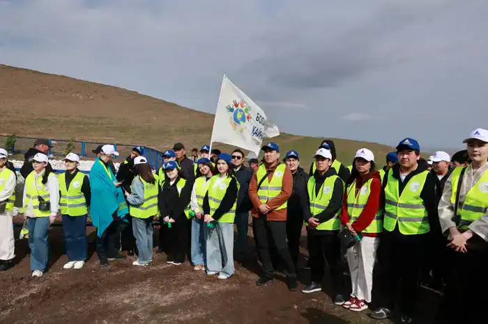 Экоакция «Мөлдір бұлақ»: родники очищают жители Жамбылской области (3)