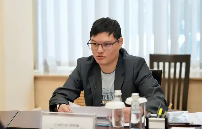 Аким ВКО на личном приеме рассмотрел обращения граждан (2)