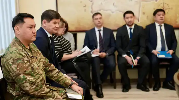 Аким ВКО на личном приеме рассмотрел обращения граждан (6)