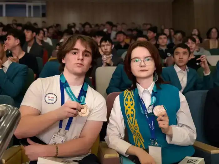 В Костанае наградили победителей и призеров республиканской олимпиады по информатике и математике (3)