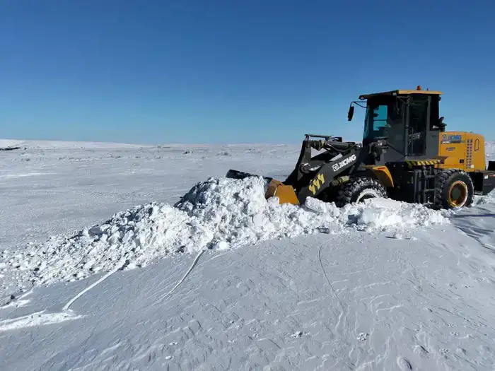 Специалисты Акмолинского филиала РГП «Казводхоз» укрепляют защиту от паводков в Астане