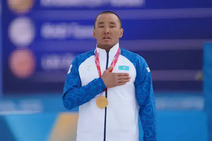 Ербол Хамитов: Золотая победа в парабиатлоне!