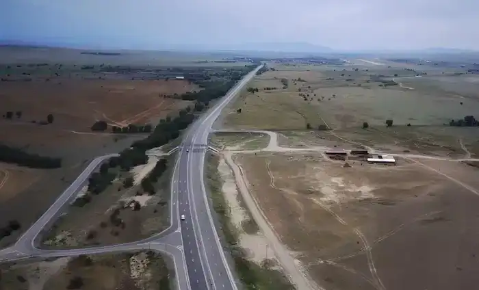 Бейбит Исабаев: Доля местных дорог в хорошем и удовлетворительном состоянии составила 95% (4)